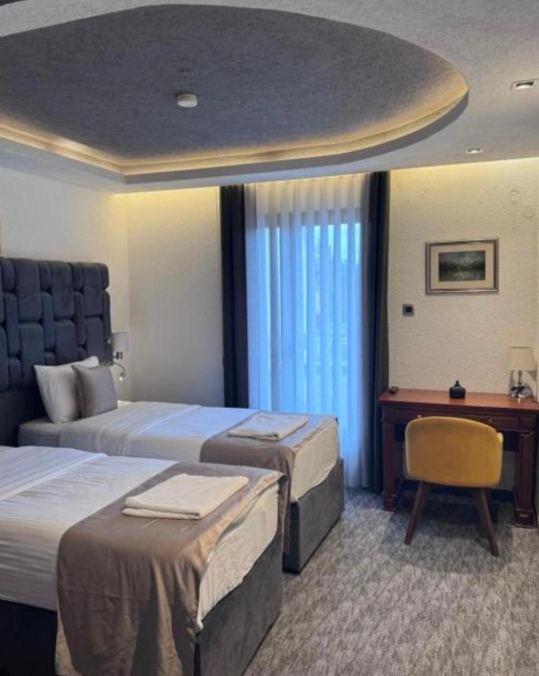 Hotel Garni Ideal พอดโกริกา ภายนอก รูปภาพ