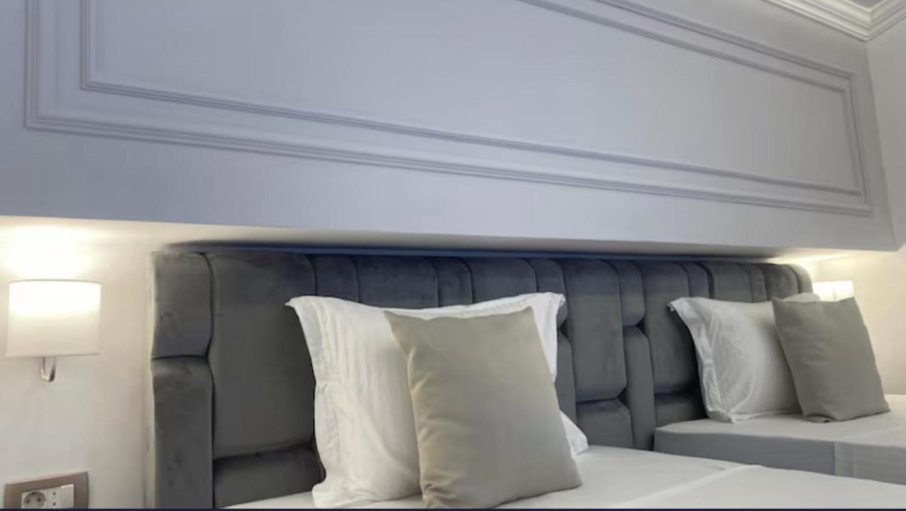 Hotel Garni Ideal พอดโกริกา ภายนอก รูปภาพ
