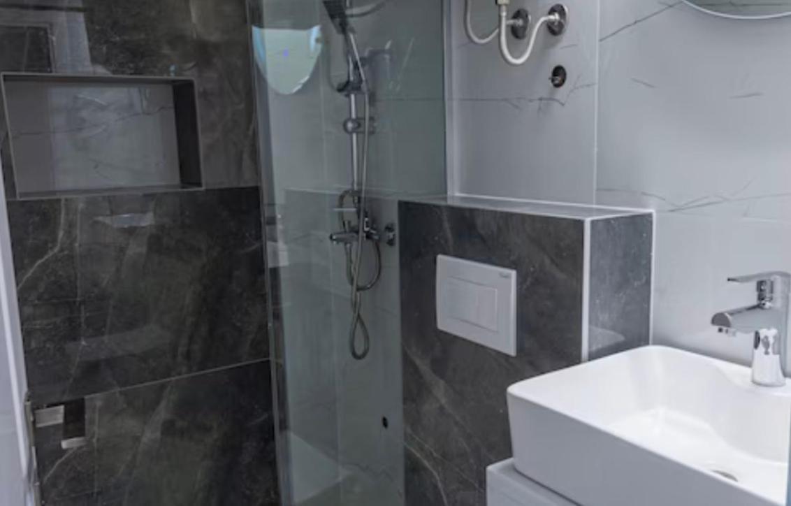 Hotel Garni Ideal พอดโกริกา ภายนอก รูปภาพ