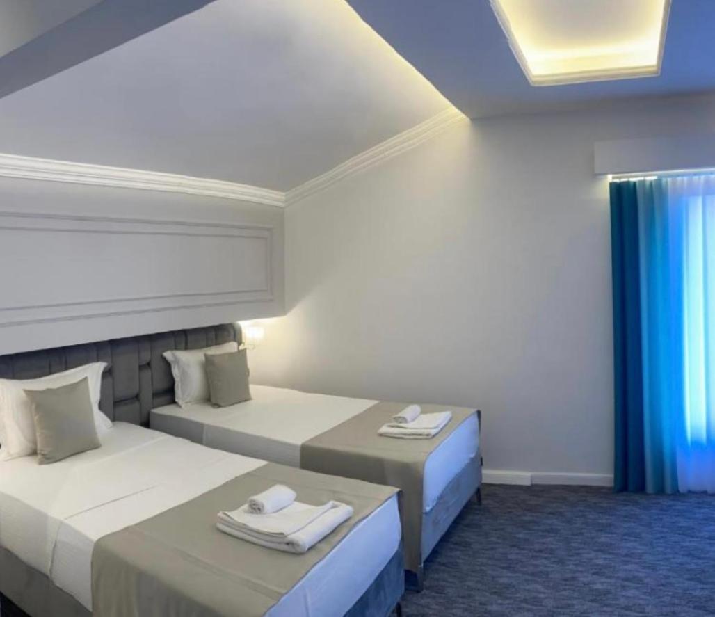 Hotel Garni Ideal พอดโกริกา ภายนอก รูปภาพ