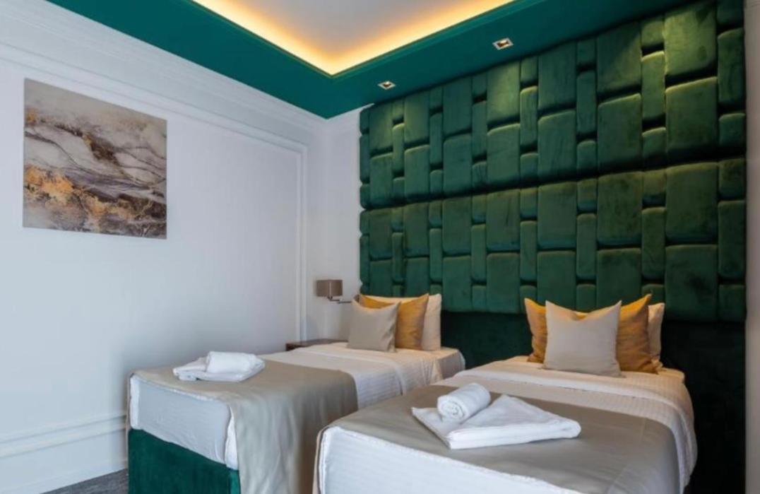 Hotel Garni Ideal พอดโกริกา ภายนอก รูปภาพ