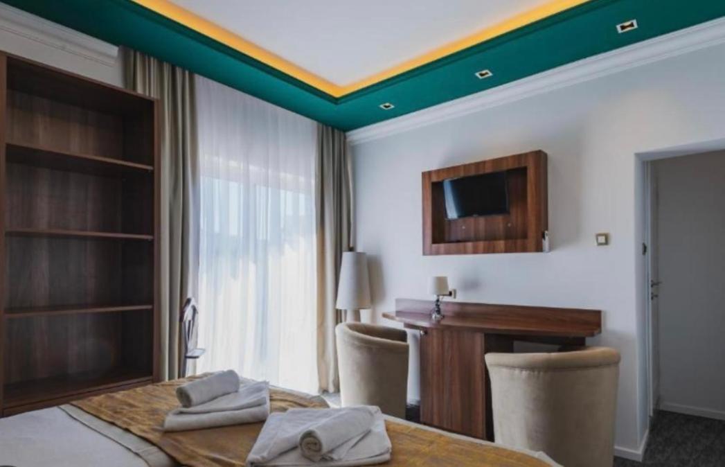 Hotel Garni Ideal พอดโกริกา ภายนอก รูปภาพ