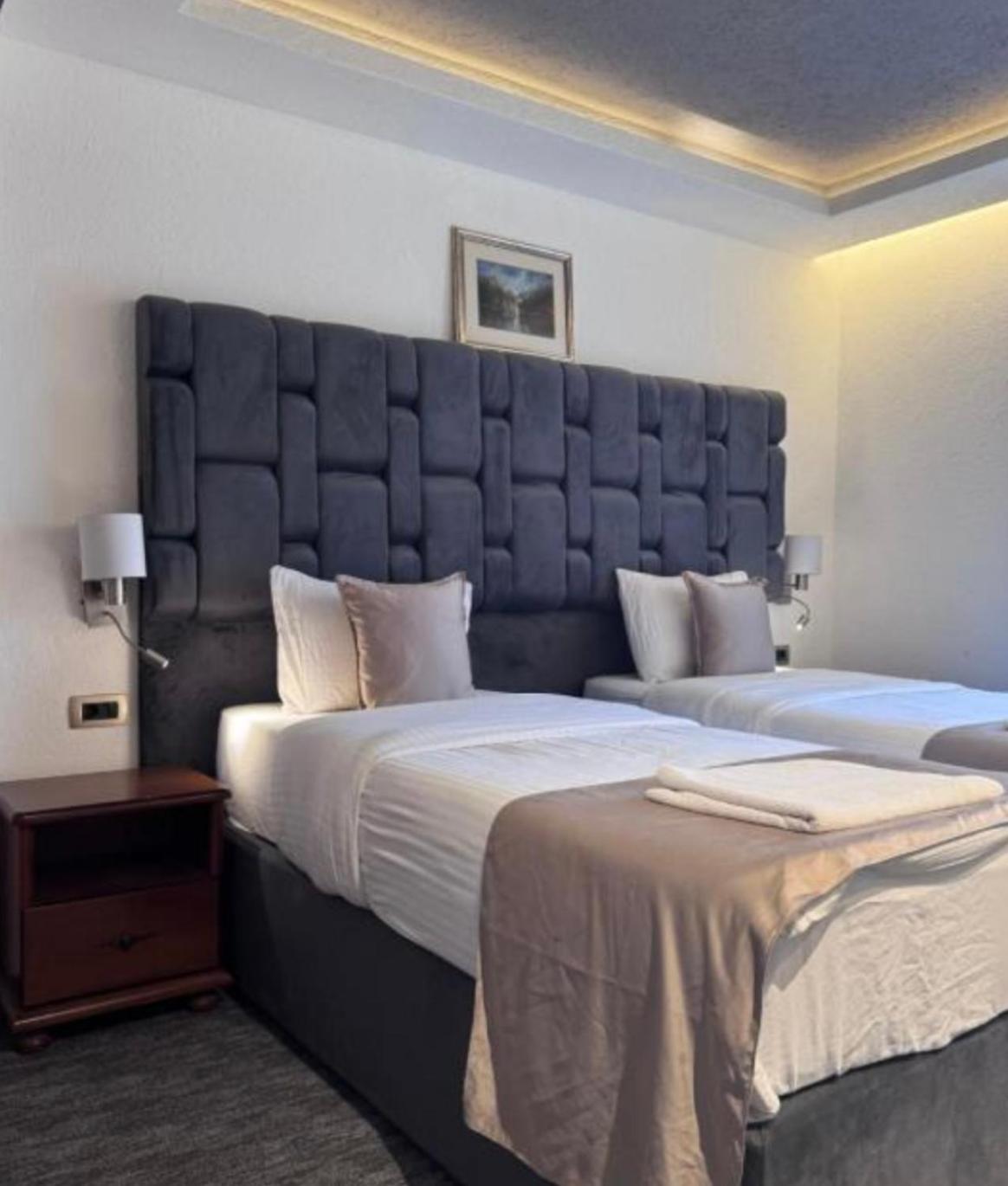 Hotel Garni Ideal พอดโกริกา ภายนอก รูปภาพ