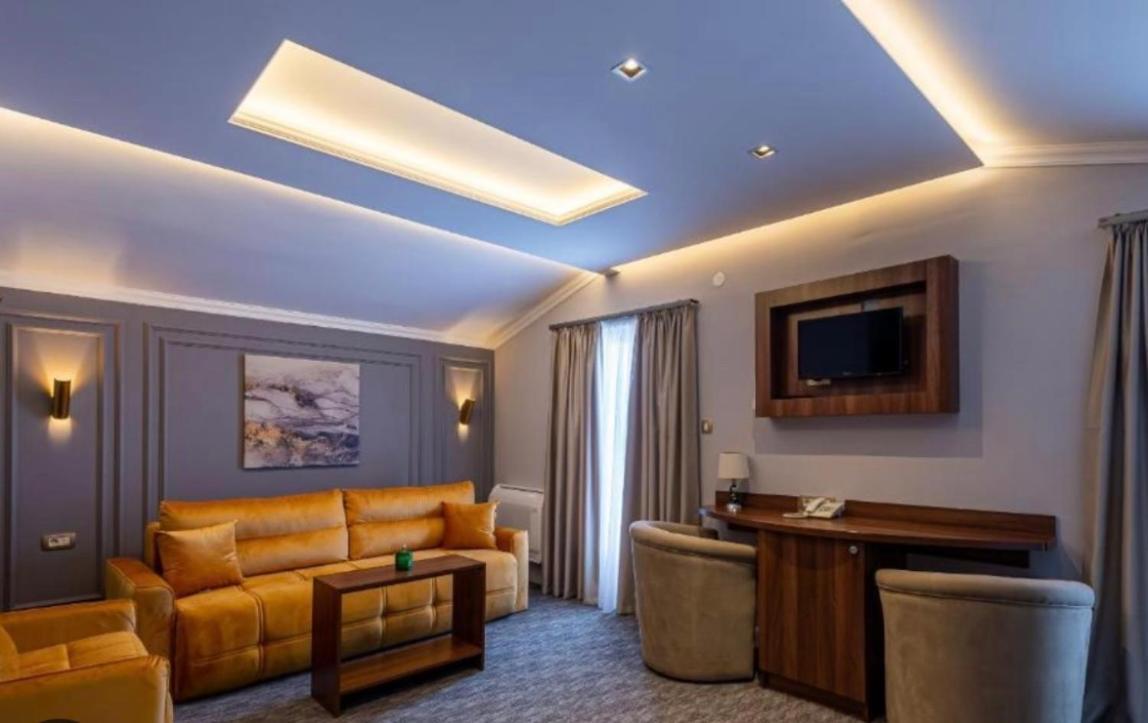 Hotel Garni Ideal พอดโกริกา ภายนอก รูปภาพ