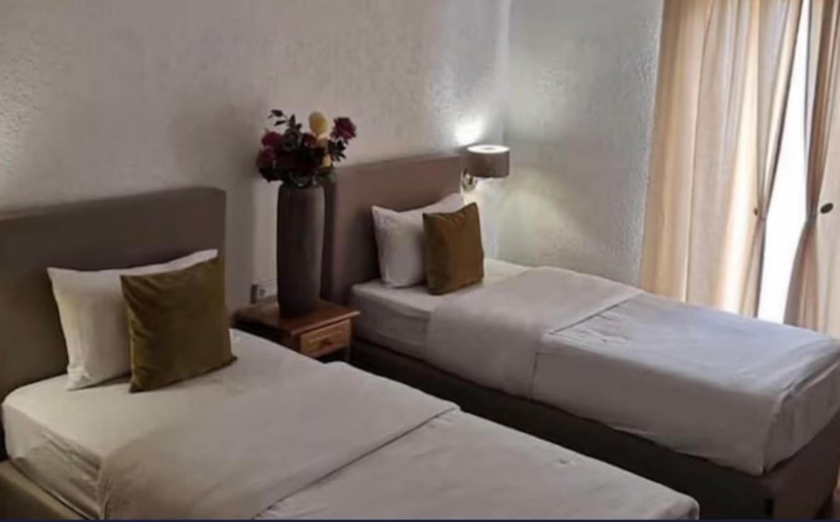 Hotel Garni Ideal พอดโกริกา ภายนอก รูปภาพ