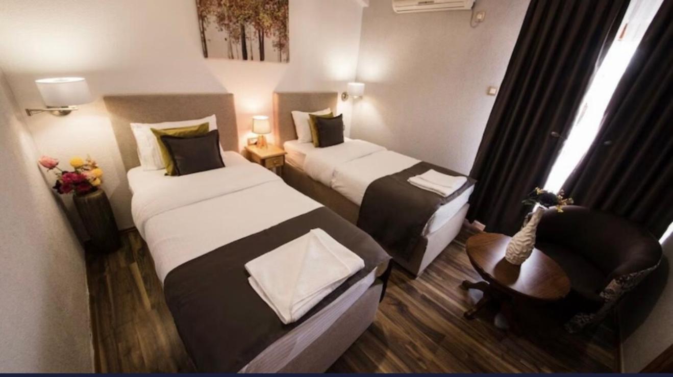 Hotel Garni Ideal พอดโกริกา ภายนอก รูปภาพ