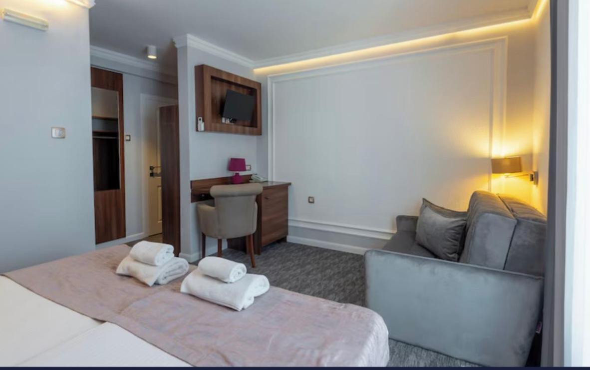 Hotel Garni Ideal พอดโกริกา ภายนอก รูปภาพ
