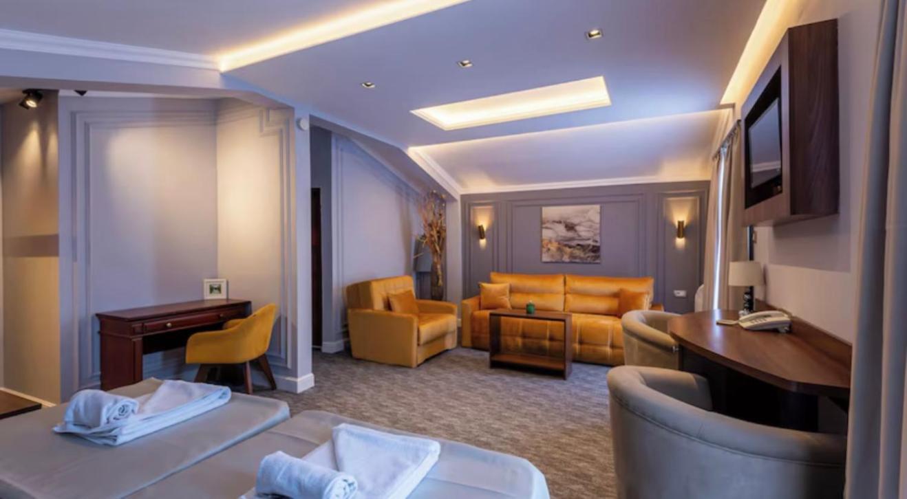 Hotel Garni Ideal พอดโกริกา ภายนอก รูปภาพ